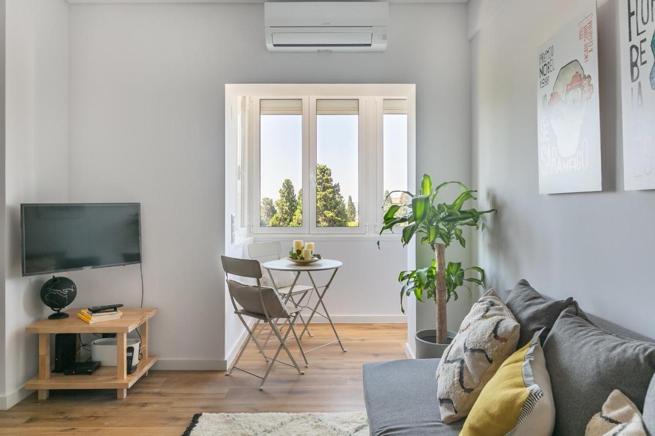 Spacious Apt Campo D'Ourique With Ac Lisboa Kültér fotó